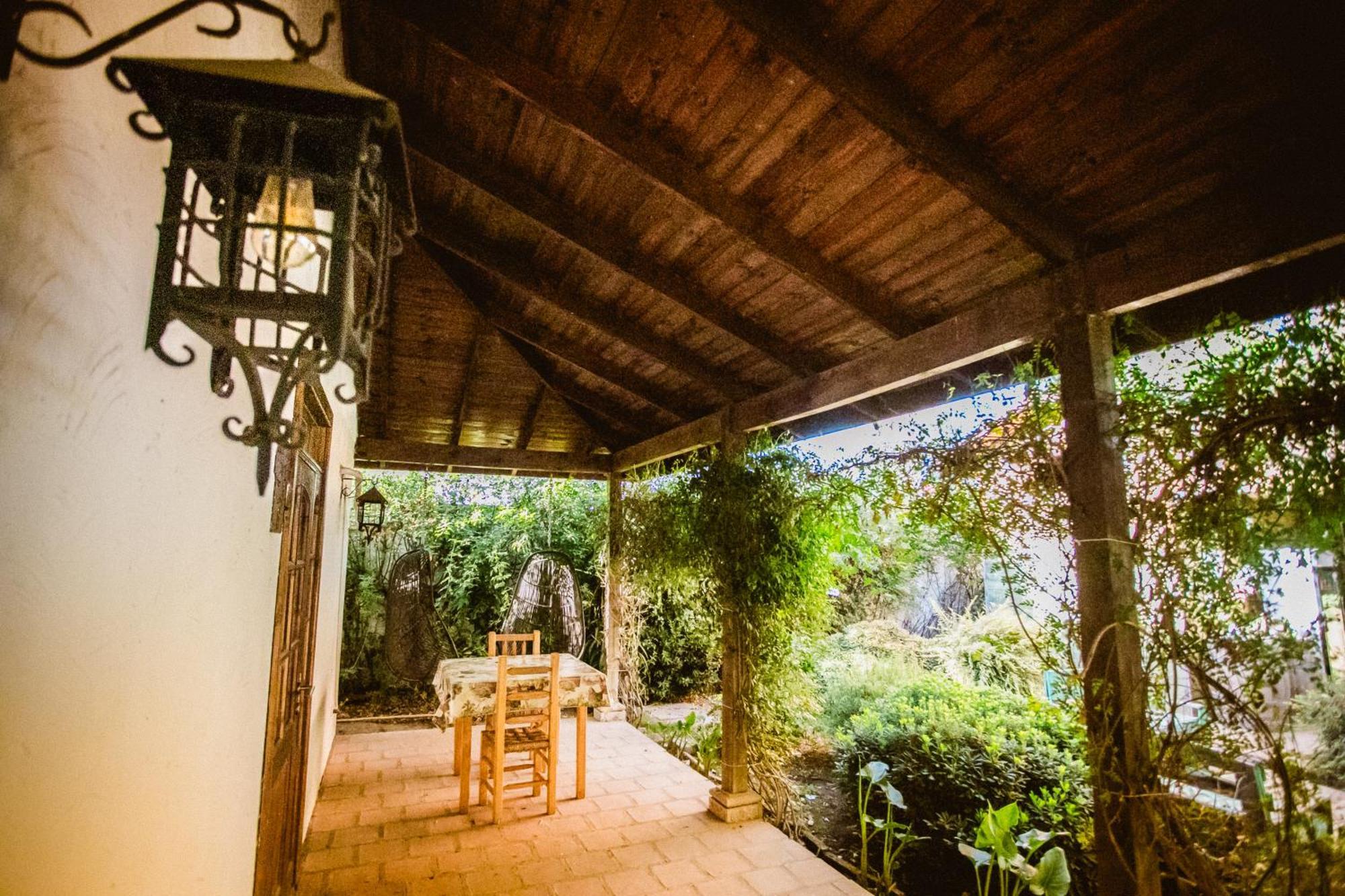 Hotel Hoja De Parra Santa Cruz Exterior photo