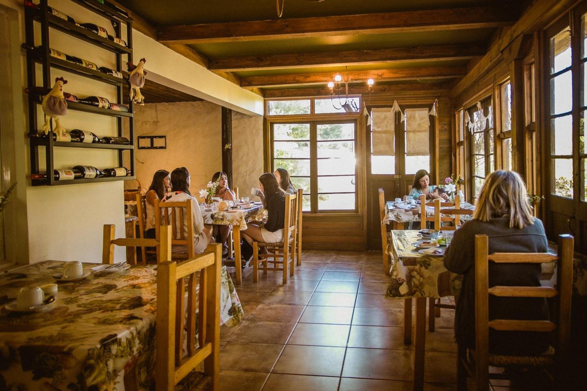 Hotel Hoja De Parra Santa Cruz Exterior photo